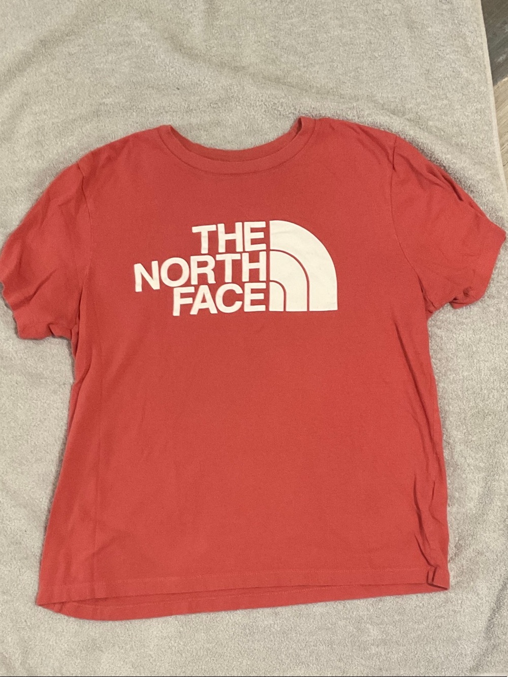 The North Face women ' Red Logo Tee